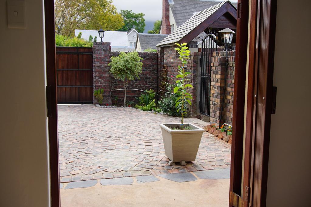 Two Door Cottage Cape Town Exterior foto
